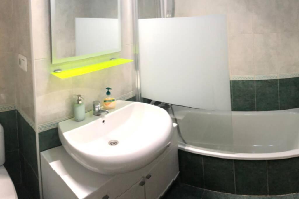 אליקאנטה Beautiful Apartment With Swimming Pool And Beach מראה חיצוני תמונה