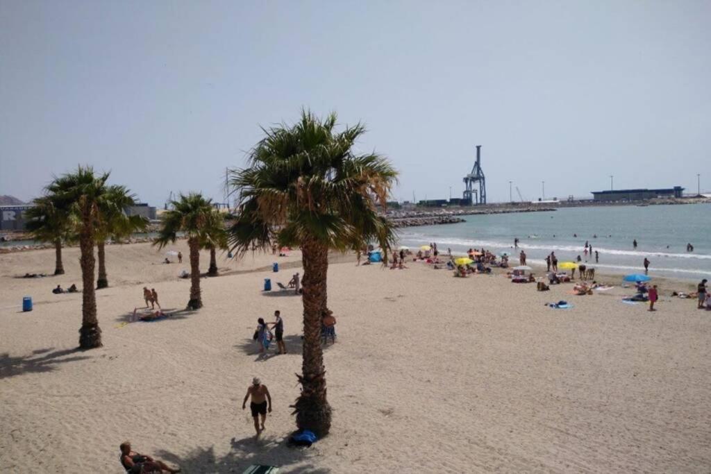 אליקאנטה Beautiful Apartment With Swimming Pool And Beach מראה חיצוני תמונה