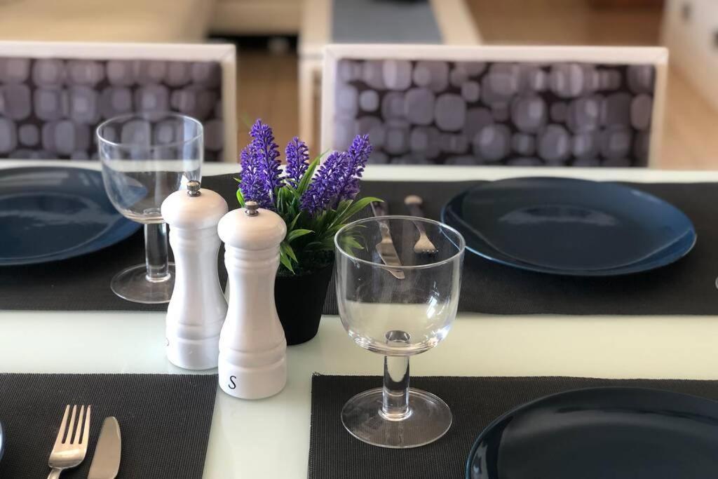 אליקאנטה Beautiful Apartment With Swimming Pool And Beach מראה חיצוני תמונה